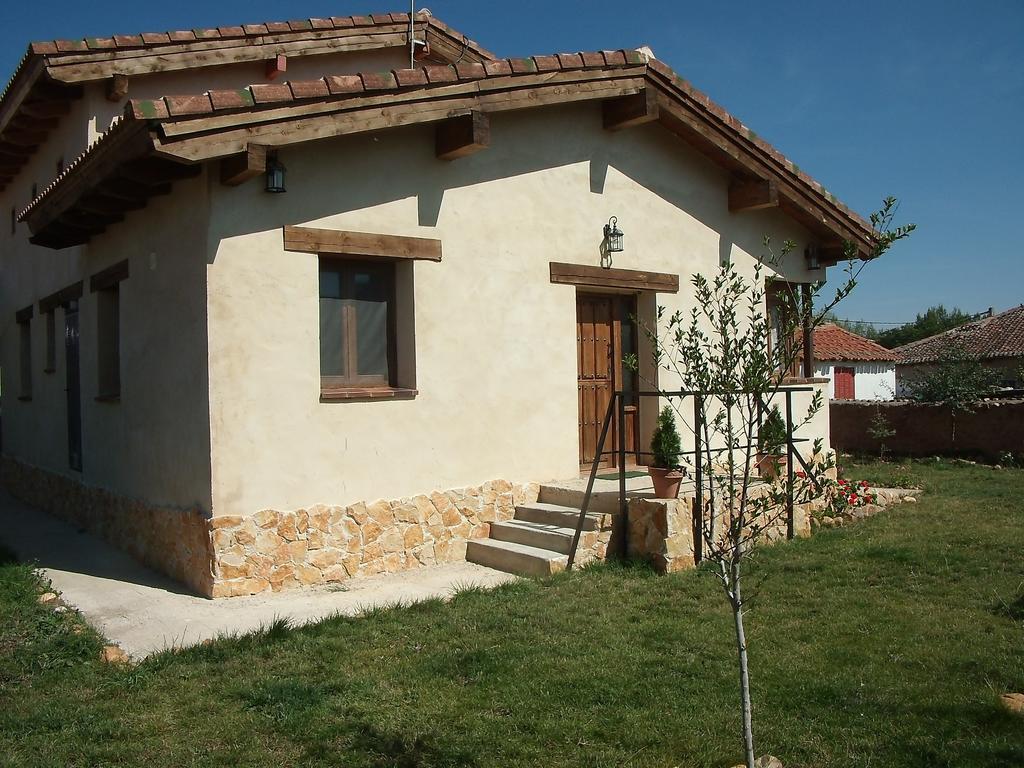 La Casa Del Cartero Pablo Guest House Saldana de Ayllon Exterior foto