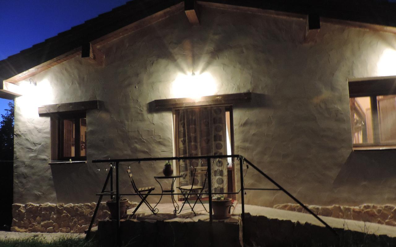 La Casa Del Cartero Pablo Guest House Saldana de Ayllon Exterior foto